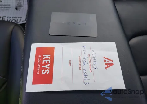 2020 Tesla Model 3 Standard Range Plus Rear-Wheel Drive/Standard Range Rear-Wheel Drive из США, поврежденный, VIN 5YJ3E1EA6LF632917